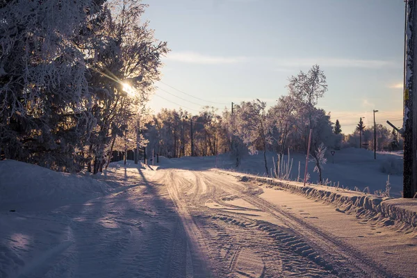 Красивый Вечерний Пейзаж Маленького Городка Ророс Зимой Закат Пейзажа Норвегии — стоковое фото