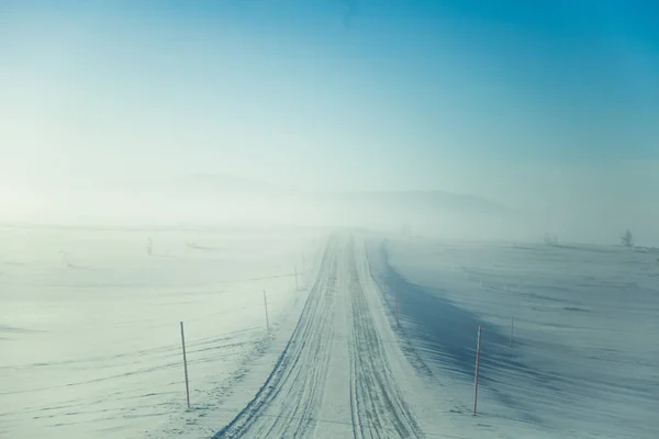 Una Hermosa Mañana Brumosa Las Colinas Noruegas Invierno Paisaje Blanco — Foto de Stock