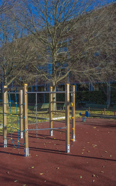 Parque Infantil Vazio Com Barra Horizontal Escada — Fotografia de Stock