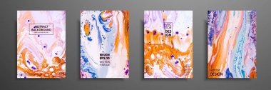 Soyut resim, modaya uygun bir arka plan olarak kullanılan duvar kağıtları, posterler, kartları, davetiyeleri, Web siteleri için. Modern sanat. Mermer etkisi resim. Karışık mavi, mor ve turuncu boyalar.
