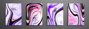 Akrilik boyalar karışımı ile el ilanı düzeni şablonu. Sıvı mermer doku. Sanat sıvı. Tasarım kapak, afiş, poster, afiş için uygulanabilir. Karışık pembe, mavi, siyah, mor ve beyaz boyalar.