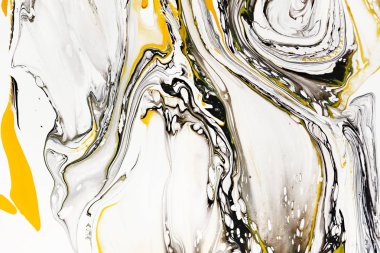 Akrilik boyalar karışımı. Modern sanat. Sarı ve siyah karışık akrilik boyalar. Sıvı mermer doku. Tasarım ambalaj, etiket, kartvizit ve etkileşimli web arka planlar için geçerli.
