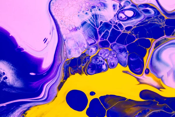 Fluid art texture. Abstract background with swirling paint effect. Liquid acrylic picture that flows and splashes. Mixed paints for baner or wallpaper. Yellow, blue and pink overflowing colors. — Stock Photo, Image