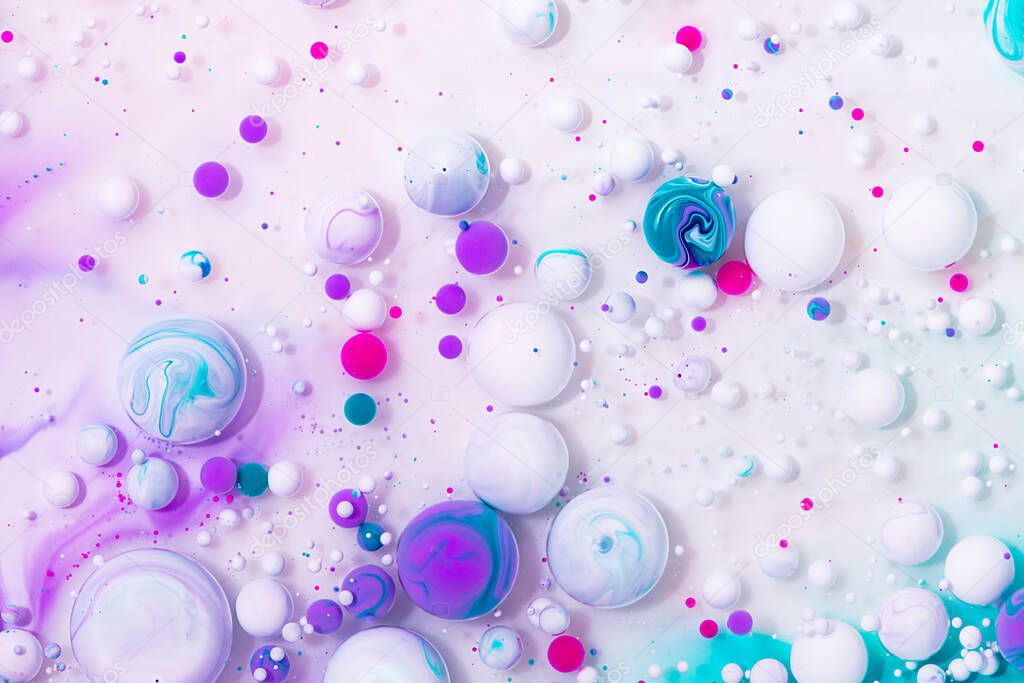 Fluid art texture. Abstract backdrop with iridescent paint effect. Liquid acrylic artwork that flowing bubbles. Mixed paints for website background. White, purple and pink overflowing colors.