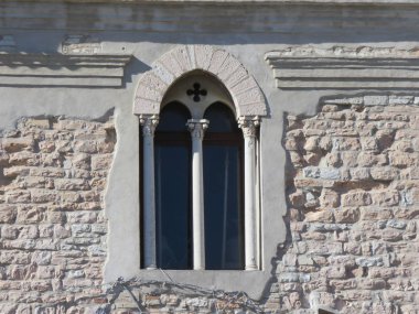 En eski ülkelerde tarihsel detaylar her zaman dikkat çekmek belirli bir şekilde insan tarafından inşa edilmiş bu harika mimarileri vardır 