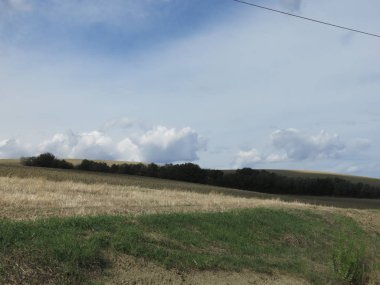 Bulutlu manzara, rüzgar yardımıyla genellikle her zaman bir manzara görünümünü değiştirerek şekillerini değiştirmek 