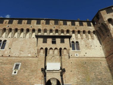 Antik Kale, mükemmellik için inşa kalelerin antik duvarları bugün hala güçlü ve dayanıklı, onların güzelliği bir görünüm ile fotoğraflandı 
