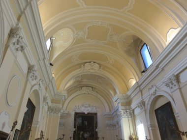 Tarihsel detaylar, en eski ülkelerde bu harika mimariler vardır. 