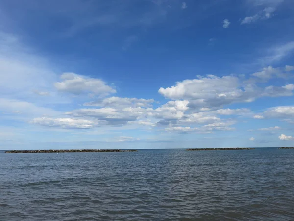 Paisaje Nublado Las Nubes Con Ayuda Del Viento Menudo Cambian —  Fotos de Stock