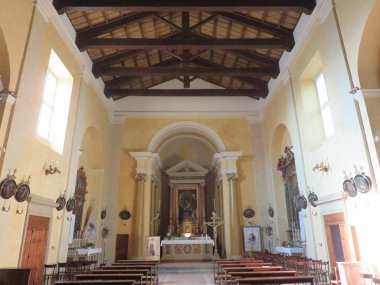 Tarihsel detaylar, en eski ülkelerde insan tarafından her zaman dikkat çeken belirli bir şekilde inşa edilmiş bu harika mimariler vardır. 