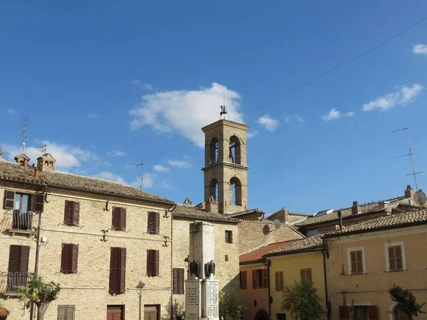 Antik çan kulesi, onların antik tarih ve kültür her zaman kendi kiliselerine bağlı ve çevrelerindeki her şeyi hakim doludur