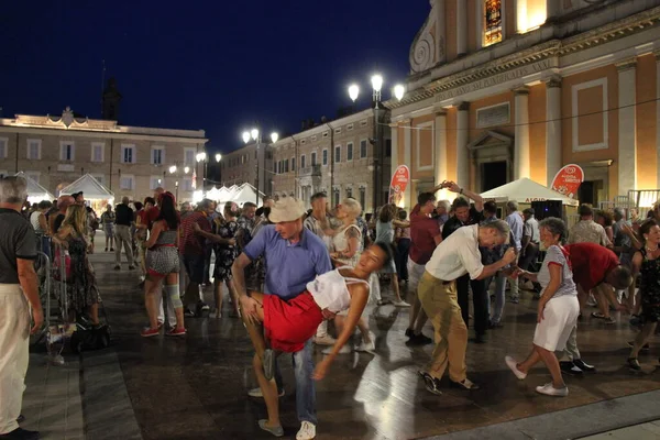 People vintage, Senigallia, İtalya 12 Ağustos 2019, 50 'lerin Amerikan müziği ve kültürü üzerine kurulmuş uluslararası bir müzik festivali.