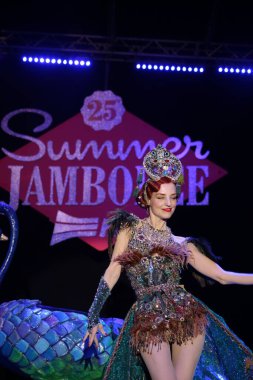 Burlesque, a vintage erotic dance that is still popular today for a very sensual and cheerful striptease