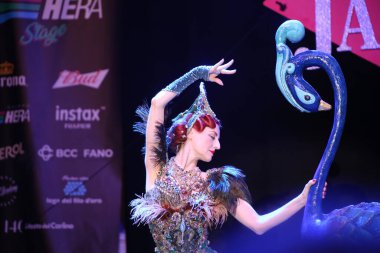 Burlesque, a vintage erotic dance that is still popular today for a very sensual and cheerful striptease