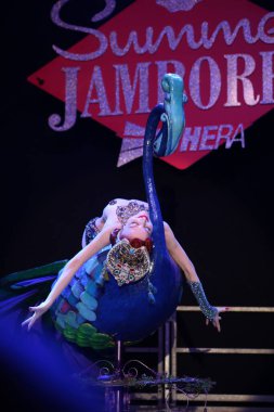 Burlesque, a vintage erotic dance that is still popular today for a very sensual and cheerful striptease