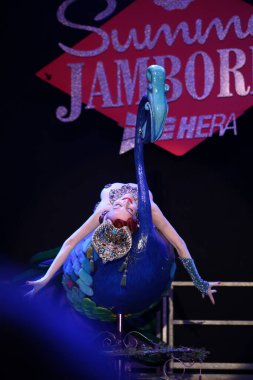 Burlesque, a vintage erotic dance that is still popular today for a very sensual and cheerful striptease