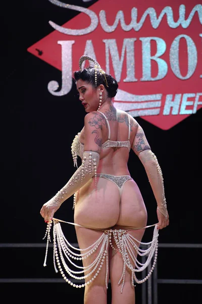 Burlesque, a vintage erotic dance that is still popular today for a very sensual and cheerful striptease