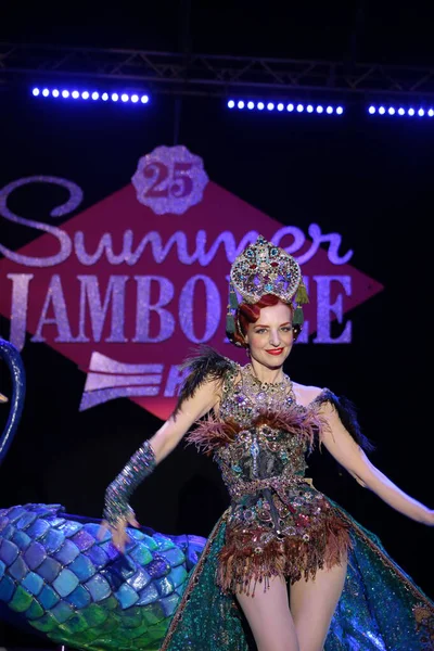 Burlesque, a vintage erotic dance that is still popular today for a very sensual and cheerful striptease