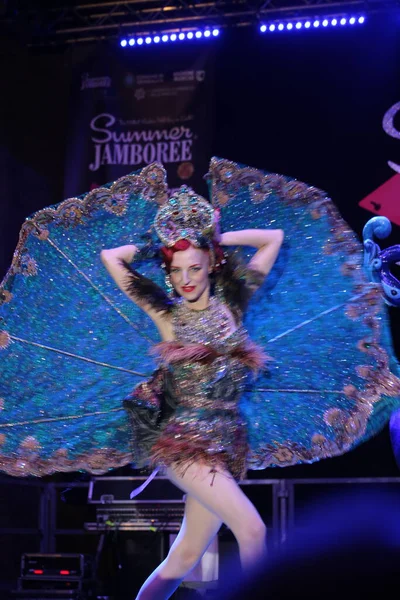 Burlesque, a vintage erotic dance that is still popular today for a very sensual and cheerful striptease