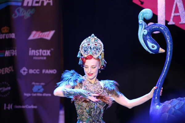 Burlesque, a vintage erotic dance that is still popular today for a very sensual and cheerful striptease