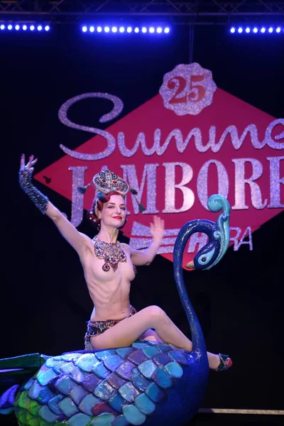 Burlesque, a vintage erotic dance that is still popular today for a very sensual and cheerful striptease