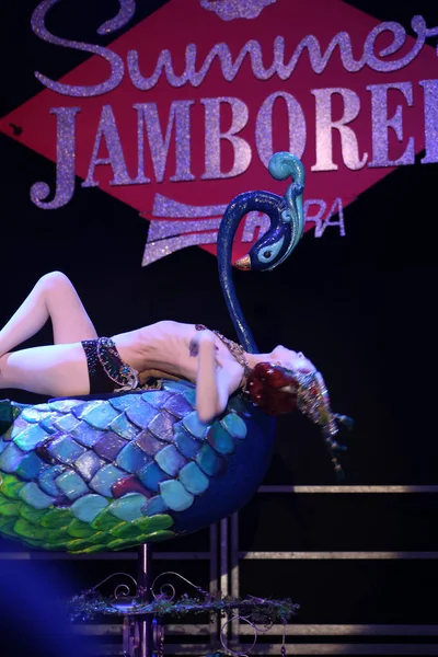 Burlesque, a vintage erotic dance that is still popular today for a very sensual and cheerful striptease