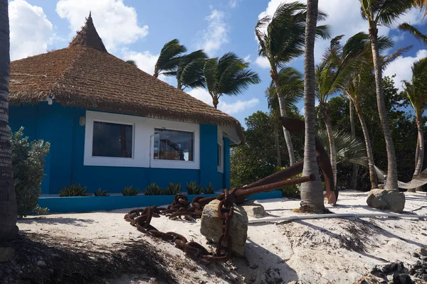 Ancla Barco Proporciona Acentos Paisaje Una Casa Playa Isla — Foto de Stock