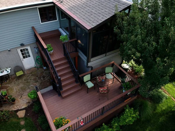 Yeni kompozit güverte ve güneş odası ek görünümü