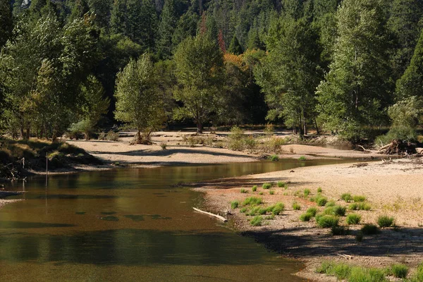 Rio Merced Yosemite Valley Além Morena Glacial Extremidade Ocidental Vale — Fotografia de Stock