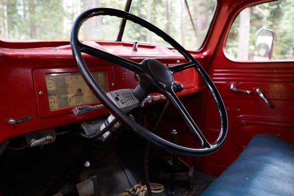 Gros Plan Sur Cabine Camion Pompiers Vintage Qui Été Entièrement — Photo