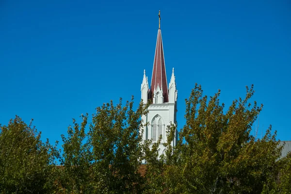 Kirchturm Über Den Bäumen Virginia City Nevada — Stockfoto