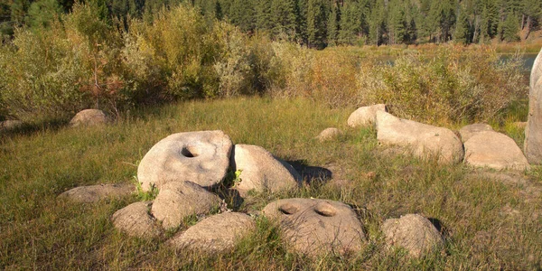 Buchi Nel Granito Sono Stati Fatti Dal Popolo Nomatic Washo — Foto Stock