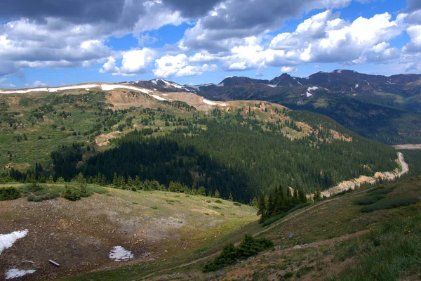 Nuages Dans Les Nuages Dessus Col Montagne Dans Colorado — Photo