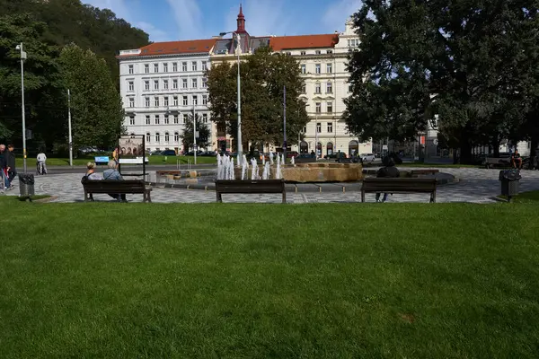 Krásný Upravený Park Uprostřed Centra Prahy — Stock fotografie