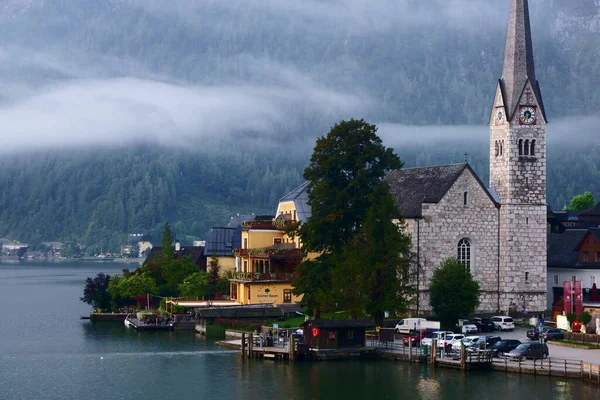 Όμορφο Γραφικό Τοπίο Της Εκκλησίας Στο Hallstatt Της Αυστρίας — Φωτογραφία Αρχείου