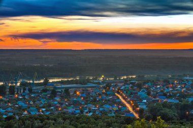 Ufa üzerinde gün batımı, Bashkortostan, Rusya Federasyonu.