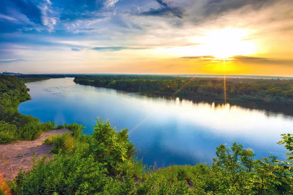 Kaya Asılı Taş, Ufa, Bashkortostan, Rusya Federasyonu.