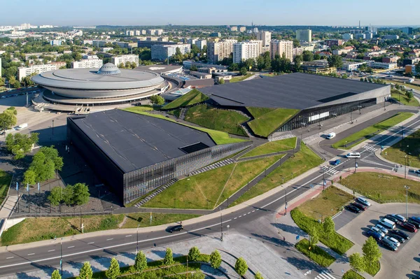 Katowice şehir merkezi spodek (Daire) spor ve eğlence mekanı, yapay Kanyon, uluslararası konferans merkezi ve blok daireler ile hava manzarası