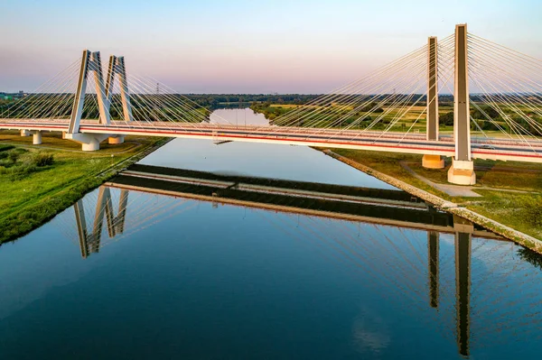 Nya Moderna Dubbelrum Hängbron Över Floden Wisła Kraków Polen Och — Stockfoto