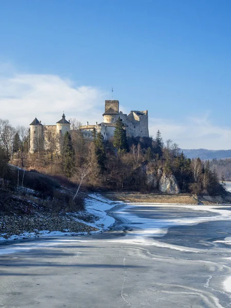 Medieval Castle Niedzica Poland Winter Partially Frozen Artificial Czorsztyn Lake — Stock Photo, Image