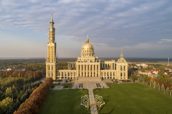 Heiligtum Und Basilika Unserer Flechtendame Oder Unserer Schmerzdame Kleinen Dorfflechten — Stockfoto