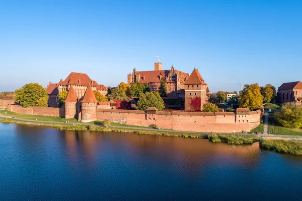 Средневековый Мальборкский Мариенбургский Замок Польше Главная Крепость Тевтонского Ордена Реки — стоковое фото