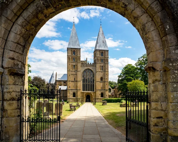 Southwell Mister Romaanse Kathedraal Nottinghamshire Engeland Bekeken Door Arcade Van — Stockfoto