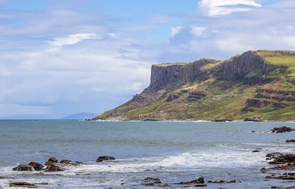 公平的头悬崖在北爱尔兰, 英国 — 图库照片