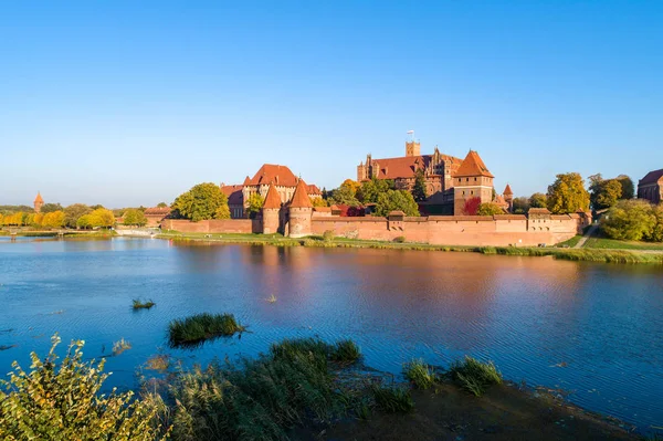 Castelo Teutônico em Malbork, Polônia. Vista aérea — Fotografia de Stock