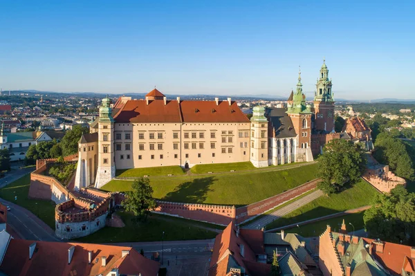 Krakov Polsko Panorama Historickou Královskou Wawel Katedrálou Hradem Letecký Pohled — Stock fotografie