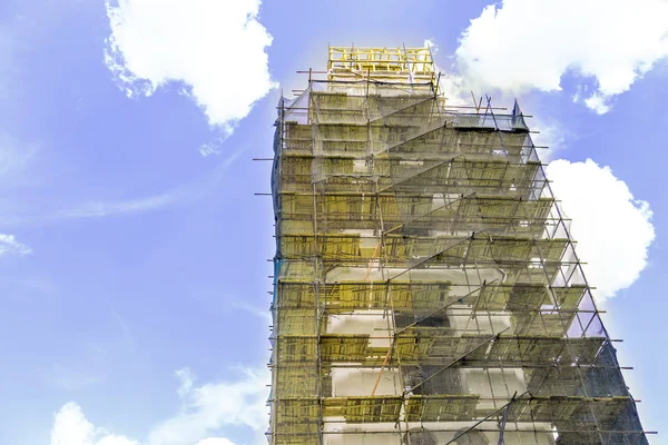 Skele Yeniden Yapılanma Restorasyon Yüksek Binalarda — Stok fotoğraf