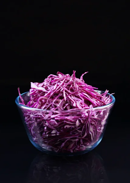 Kırmızı Lahana Salatası Cam Kase Organik Gıda — Stok fotoğraf