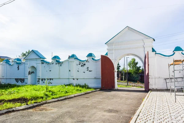 Lesosibirsk Ryssland Juni 2019 Gamla Trähus Med Snidade Fönster Liten — Stockfoto