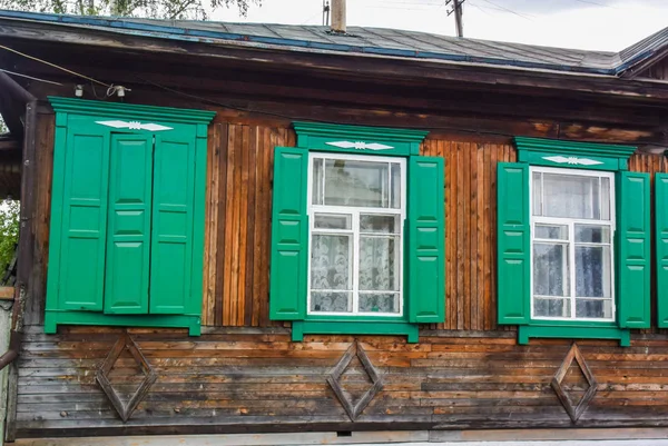Holzfenster Alten Häusern Russischen Norden Schöne Aufnahmen Schnitzen Traditionelles Holzgehäuse — Stockfoto